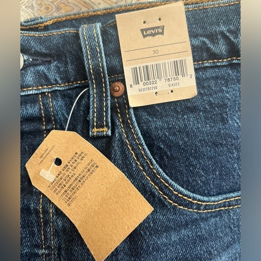 LEVI’S 501 Shorts - Picture 4 of 6